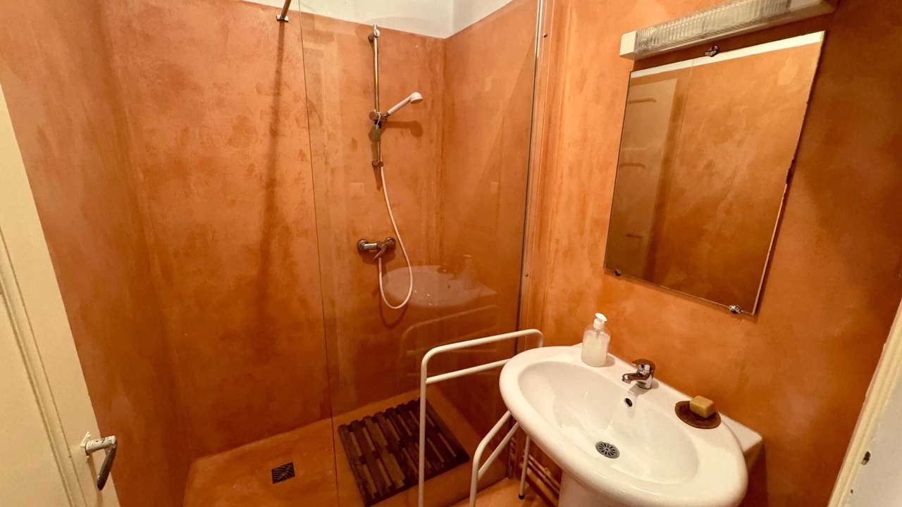 Photo of Bathroom in Laure-Minervois