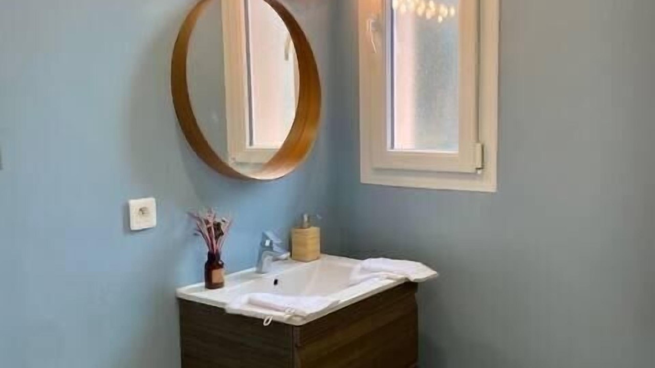 Photo of Bathroom in Montjuzet