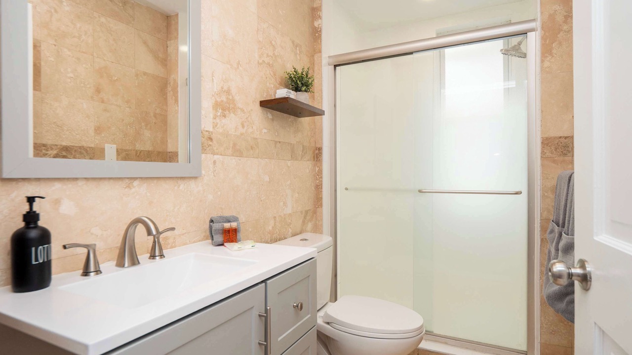 Photo of Bathroom in College Hill