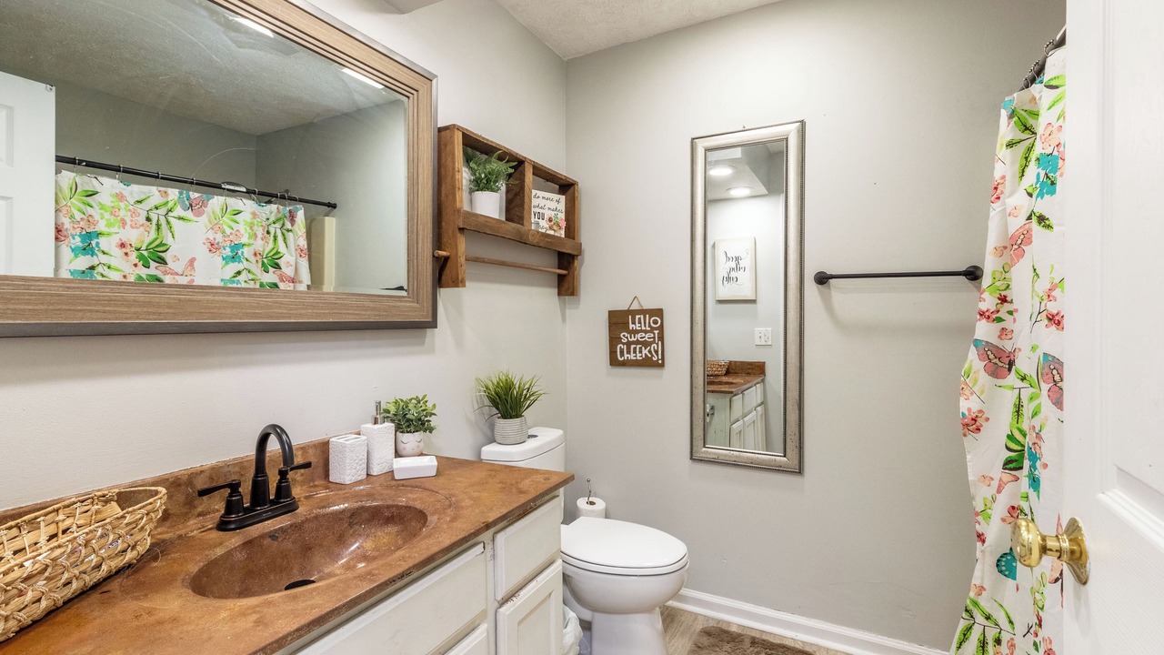 Photo of Bathroom in Cherokee