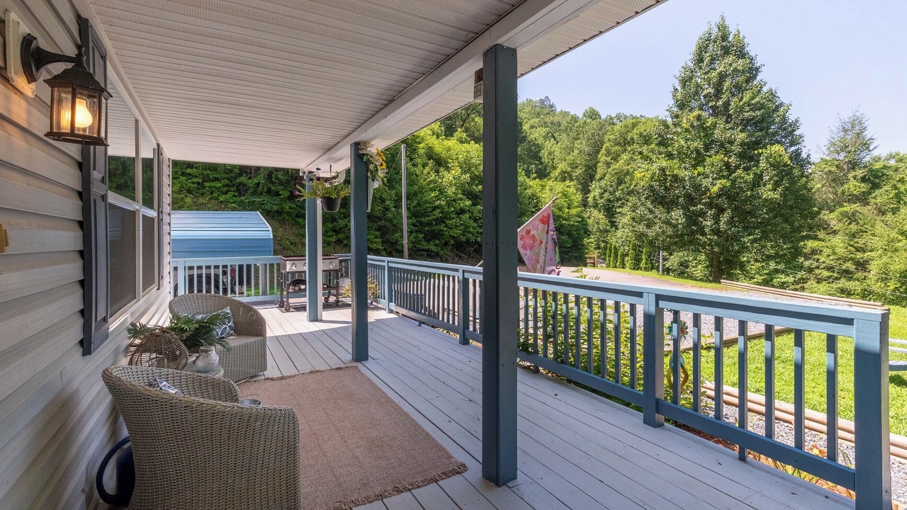 Photo of Patio Balcony in Cherokee