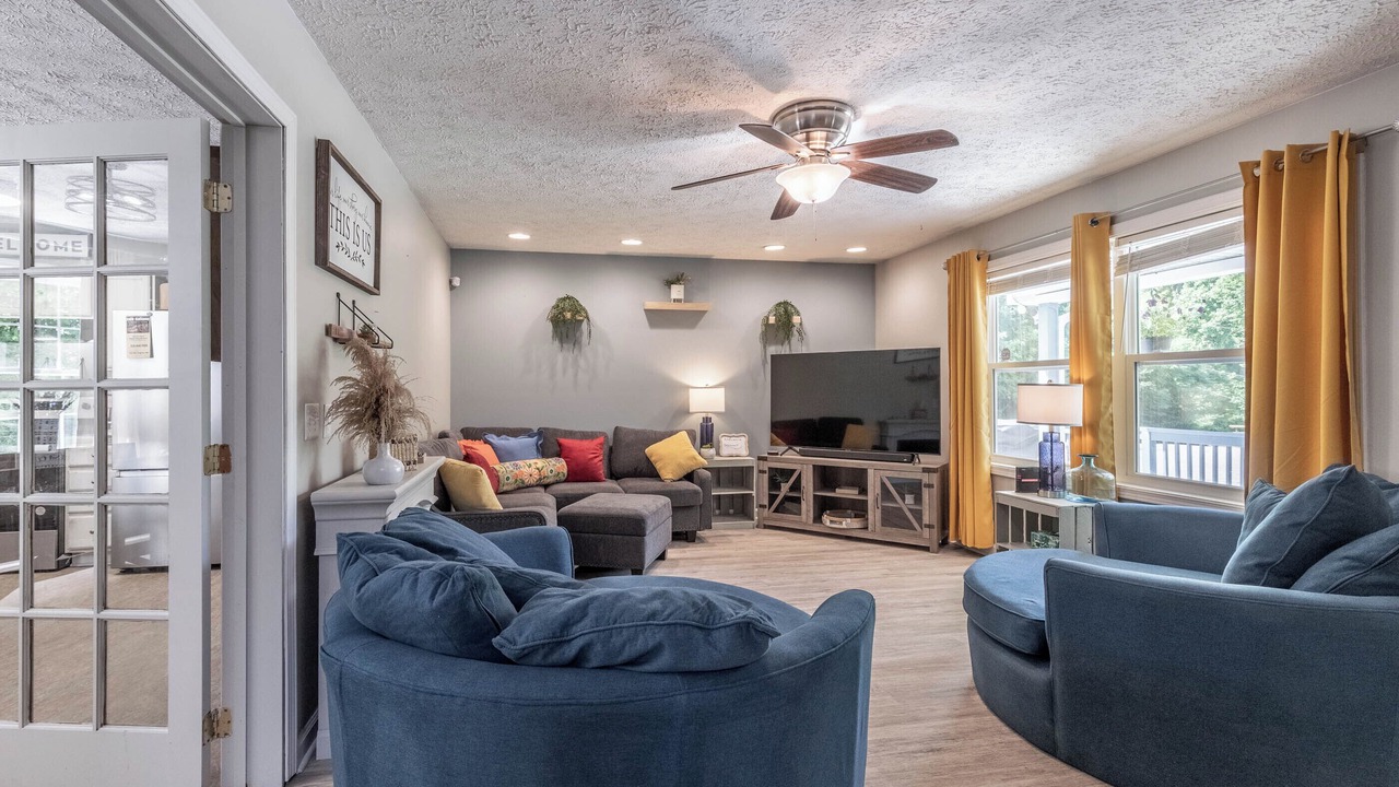 Photo of Livingroom in Cherokee