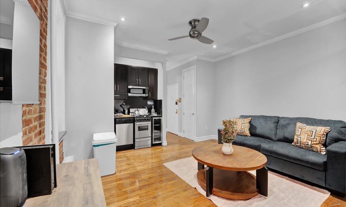 Photo of Livingroom in Gramercy