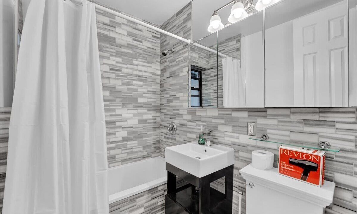 Photo of Bathroom in Gramercy