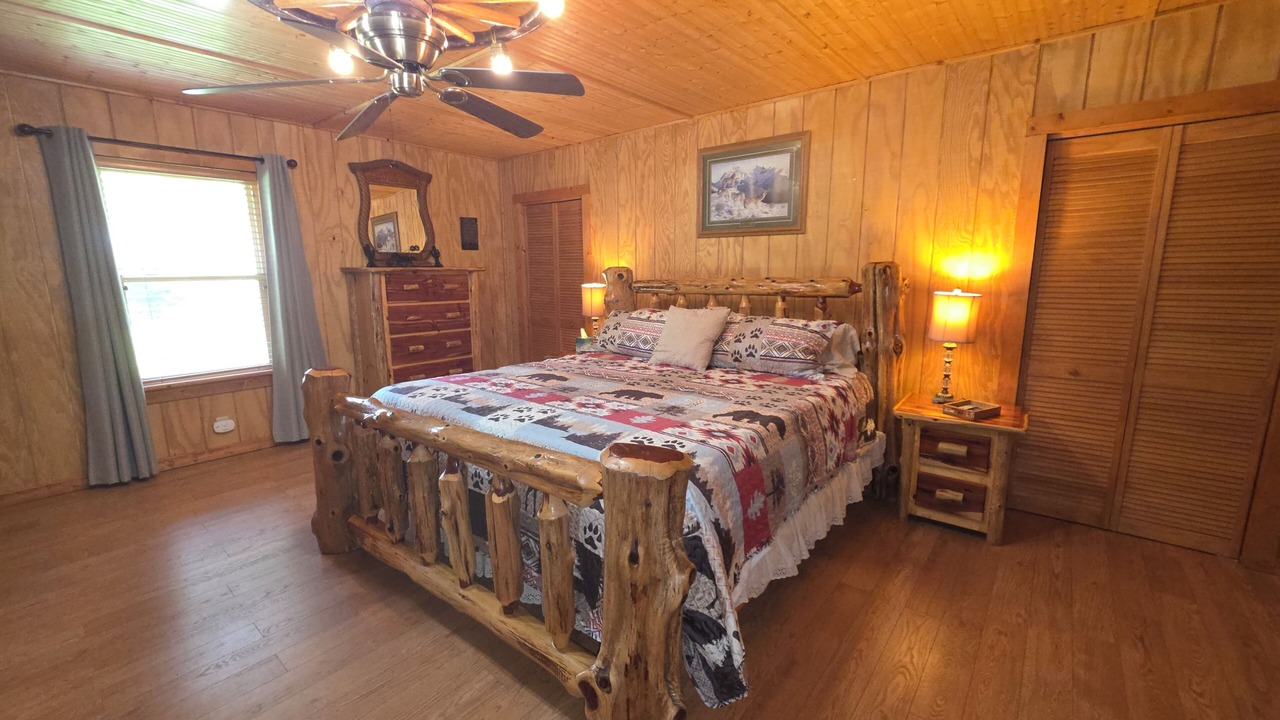 Photo of Bedroom in Elmo