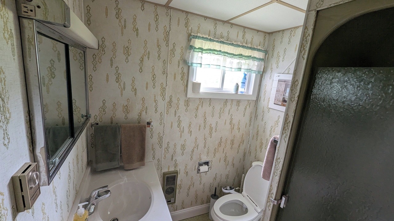 Photo of Bathroom in Grenell
