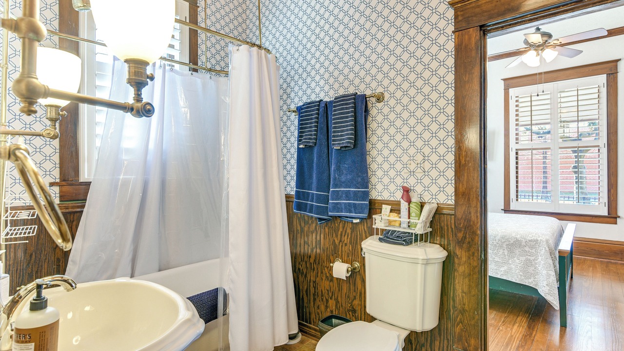 Photo of Bathroom in Greater Heights