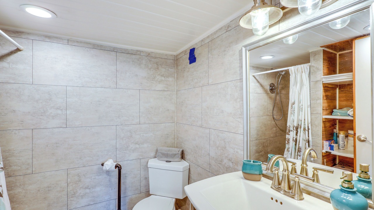 Photo of Bathroom in Comanche County