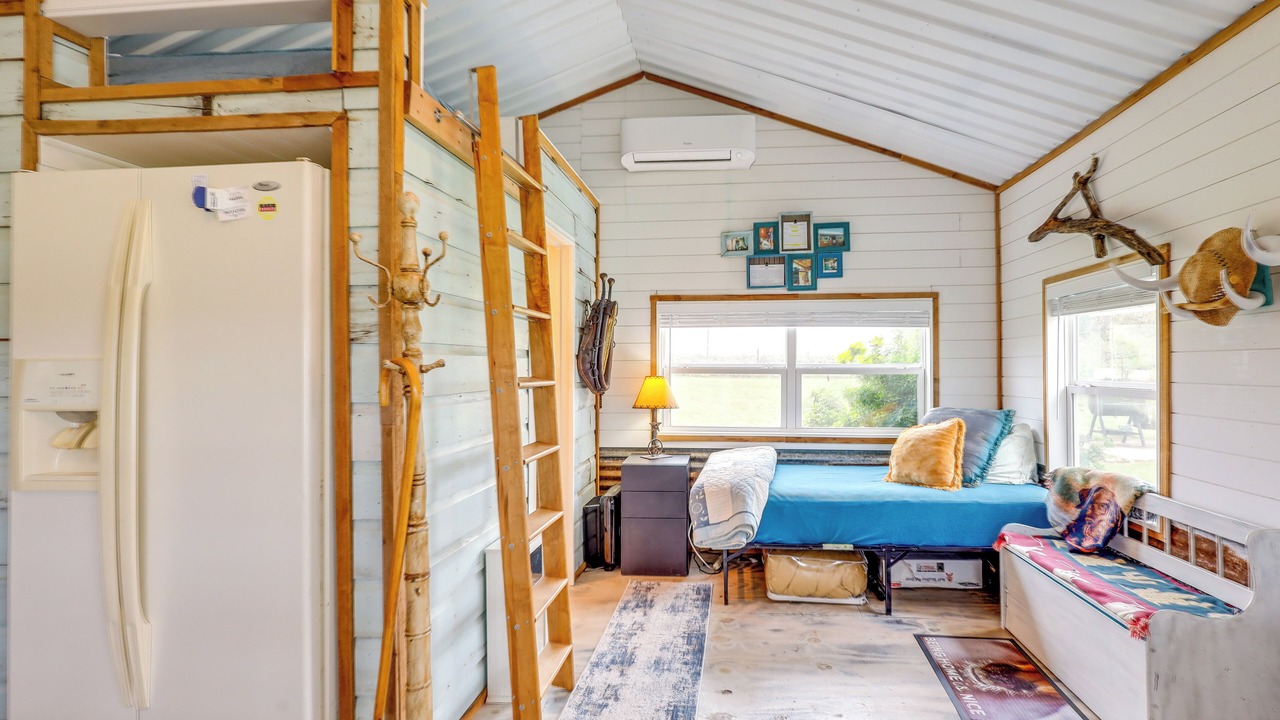 Photo of Bedroom in Comanche County
