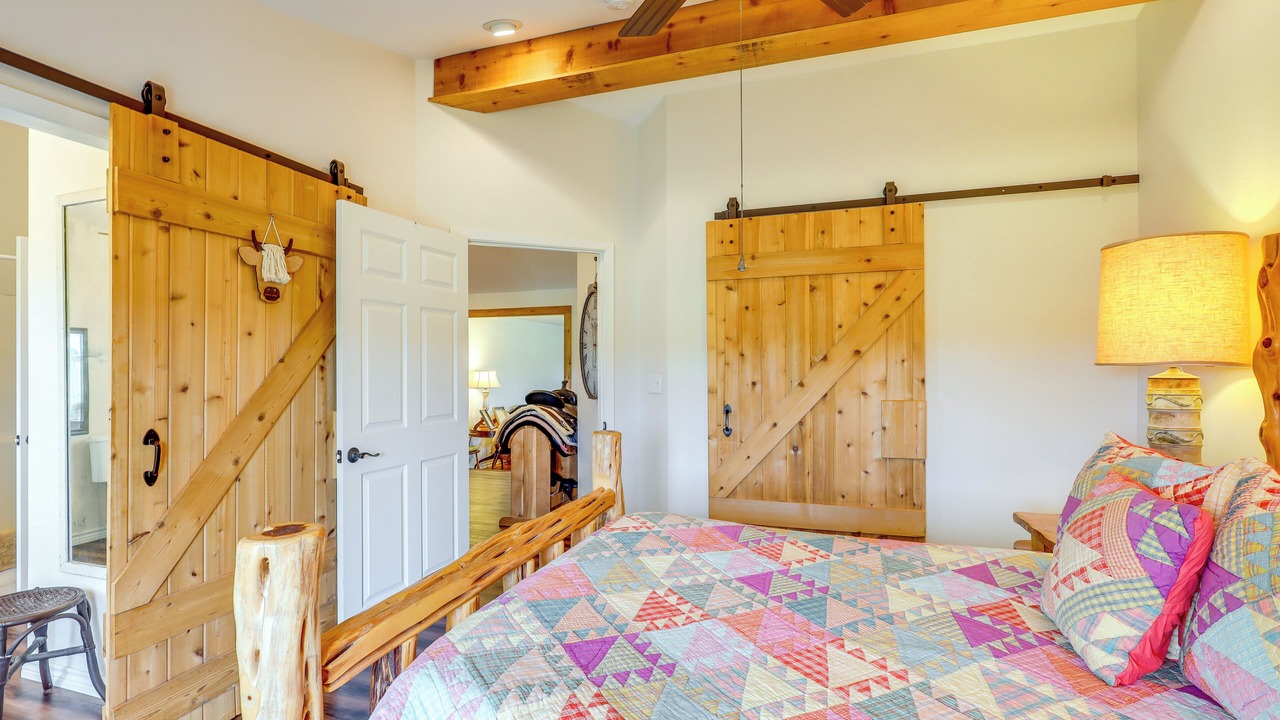 Photo of Bedroom in Comanche County