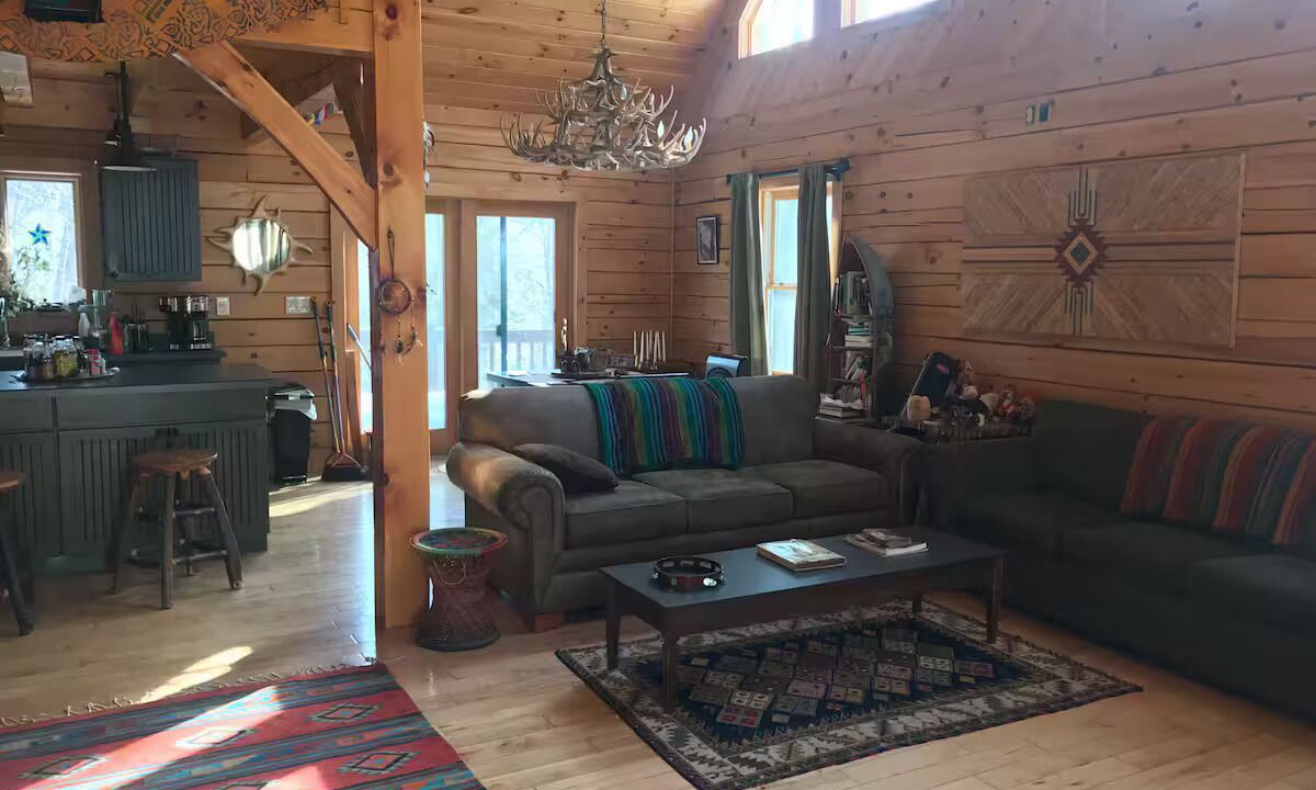 Photo of Livingroom in Keene