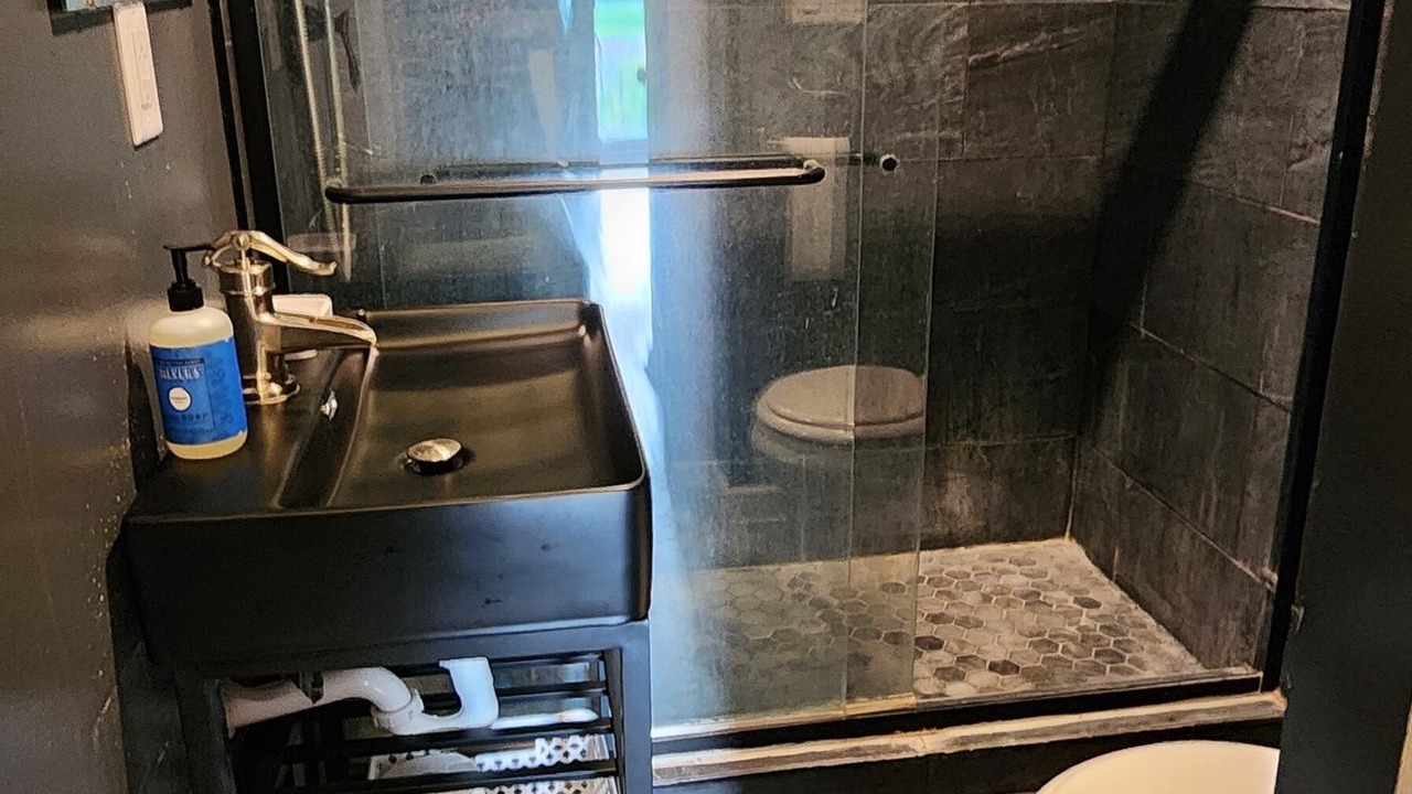 Photo of Bathroom in Scottsbluff