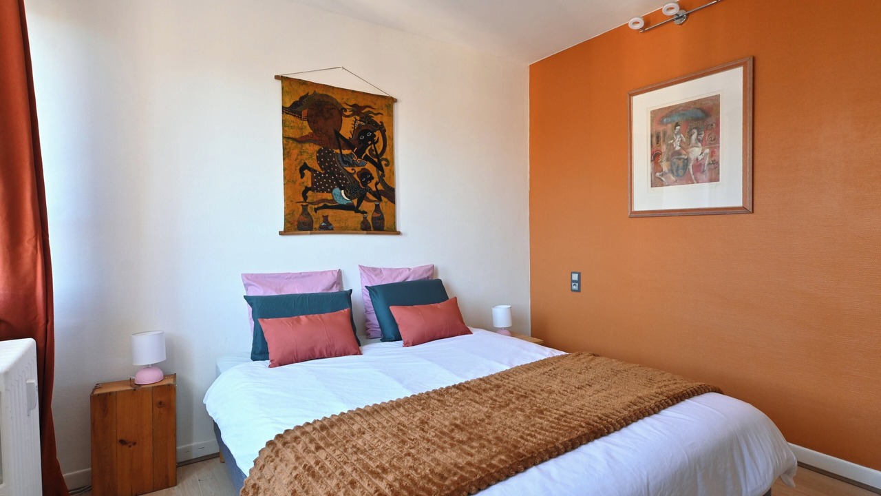 Photo of Bedroom in Beziers City Centre