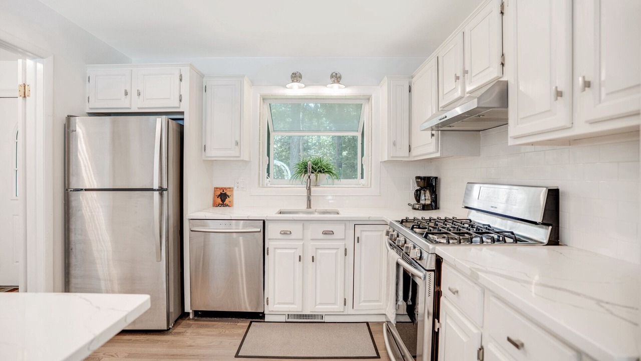 Photo of Kitchen in Northwest Harbor