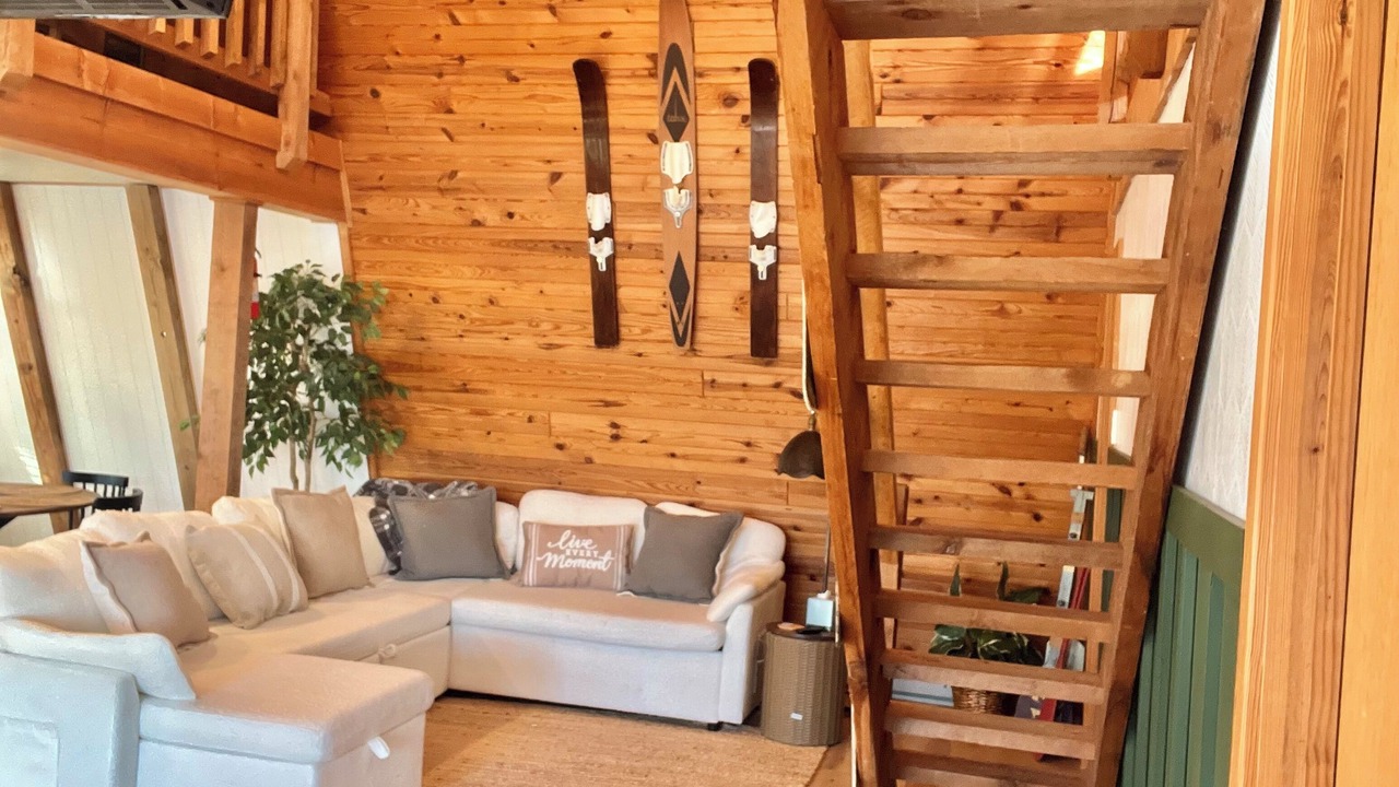 Photo of Livingroom in Barnett