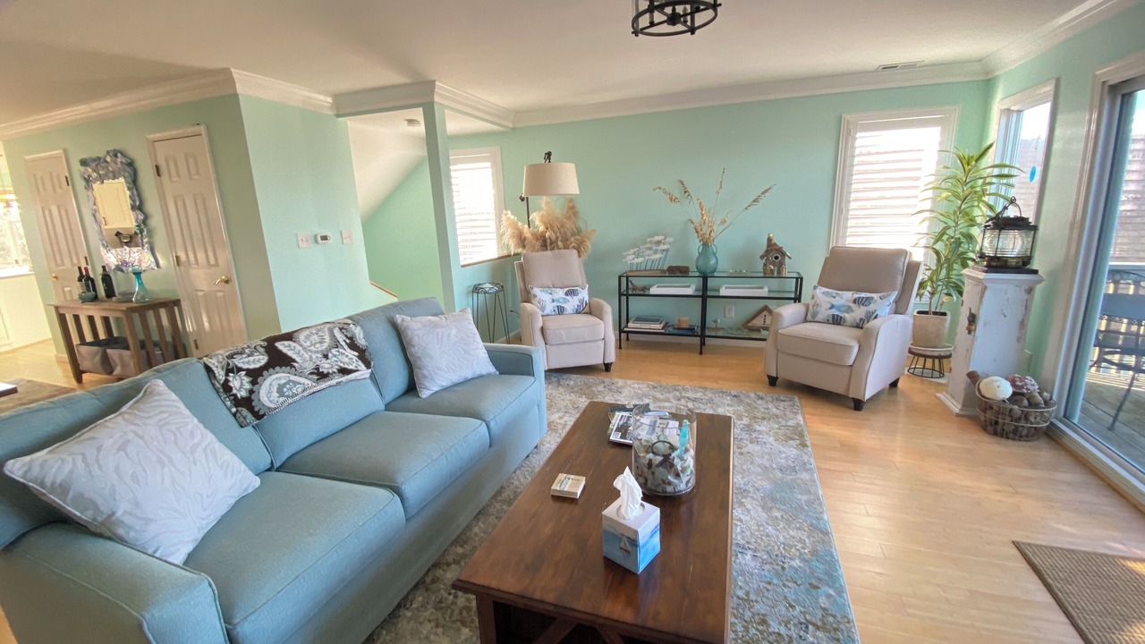 Photo of Livingroom in Willoughby Spit