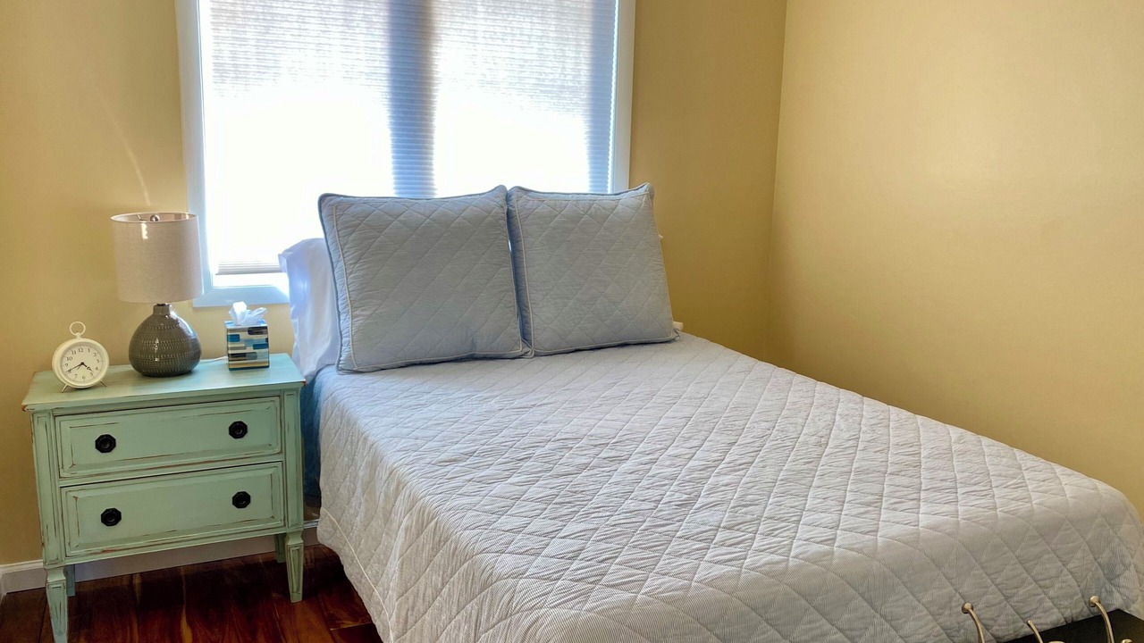 Photo of Bedroom in Willoughby Spit
