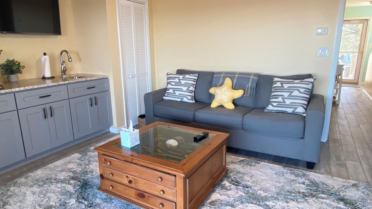 Photo of Livingroom in Willoughby Spit