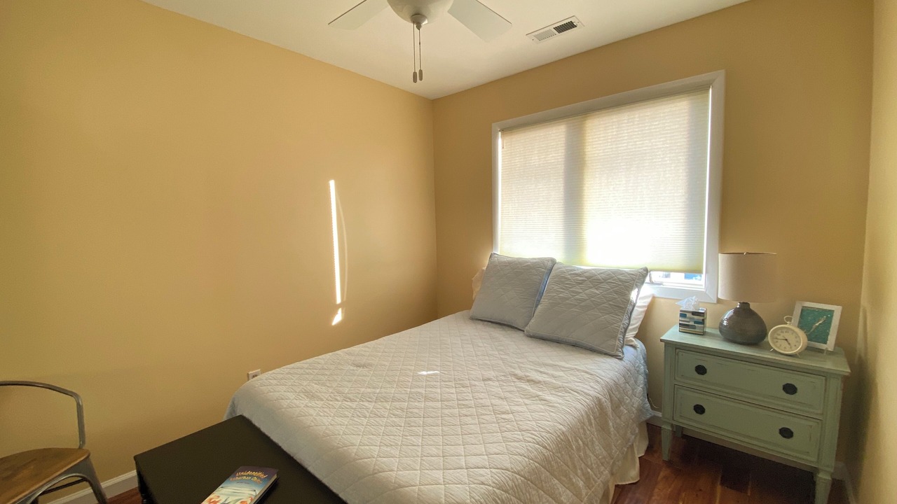 Photo of Bedroom in Willoughby Spit