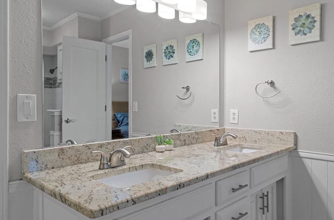 Photo of Bathroom in Allen