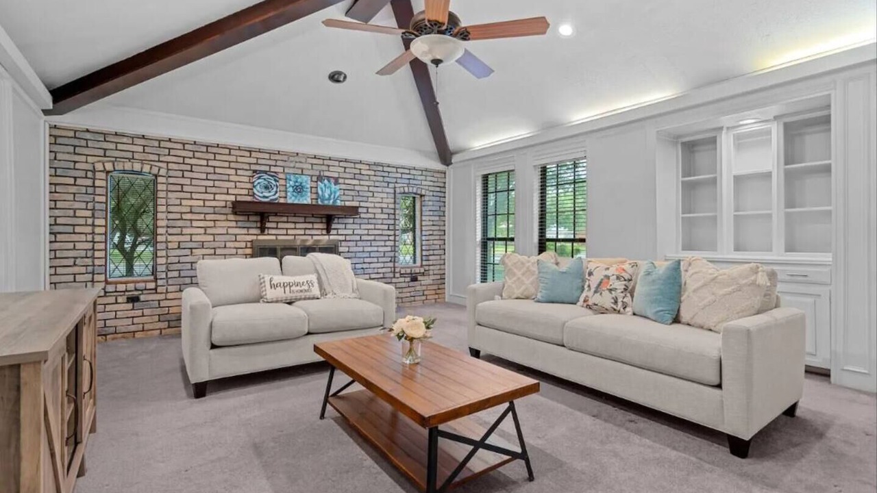 Photo of Livingroom in Allen