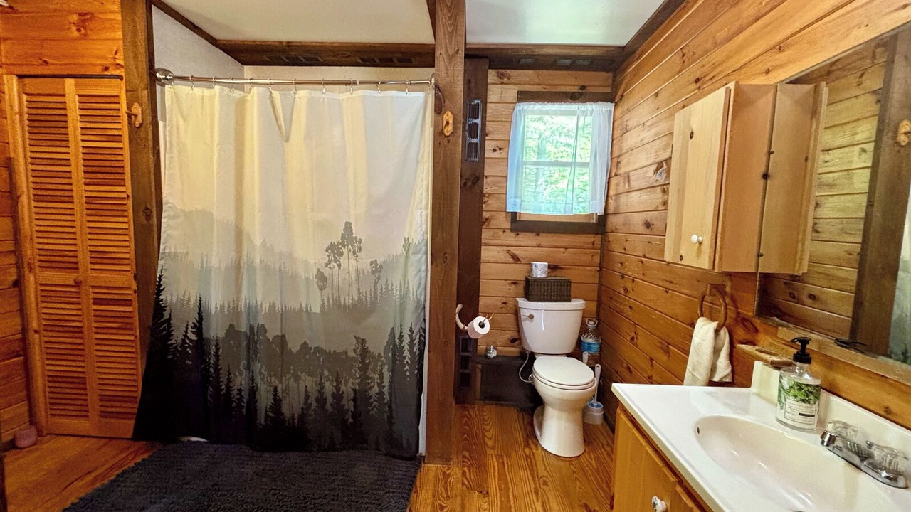 Photo of Bathroom in Schroon Lake