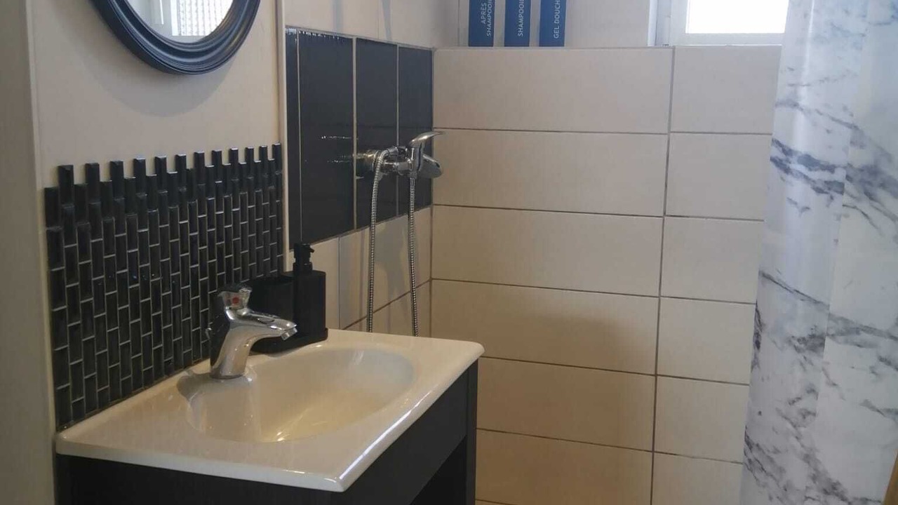 Photo of Bathroom in Saint-Pierre