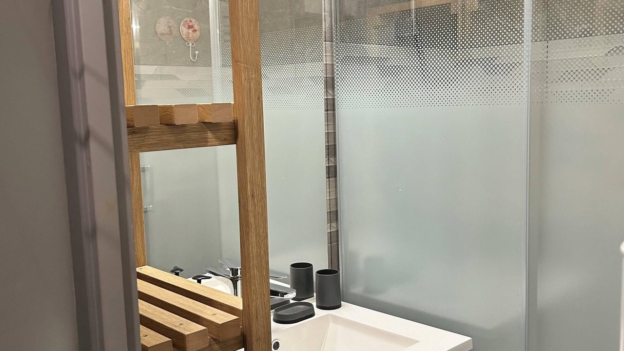 Photo of Bathroom in Cannes La Bocca