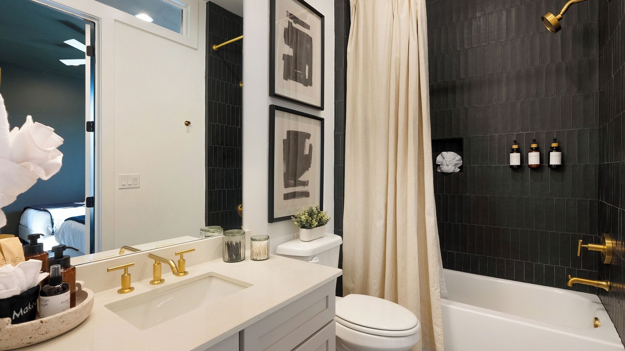 Photo of Bathroom in Talbot's Corner