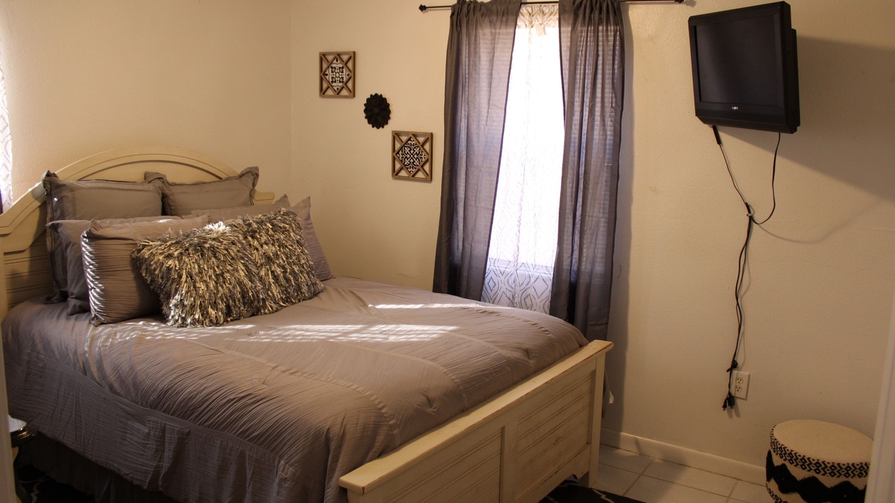 Photo of Bedroom in Lake City