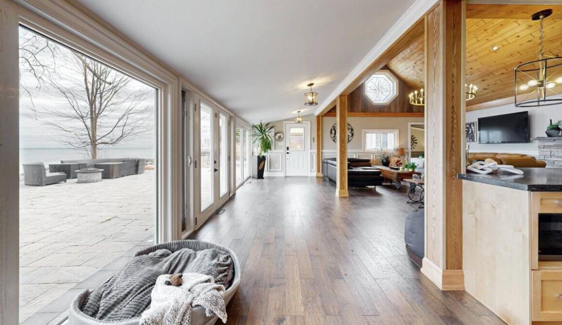 Photo of Livingroom in Bowmanville