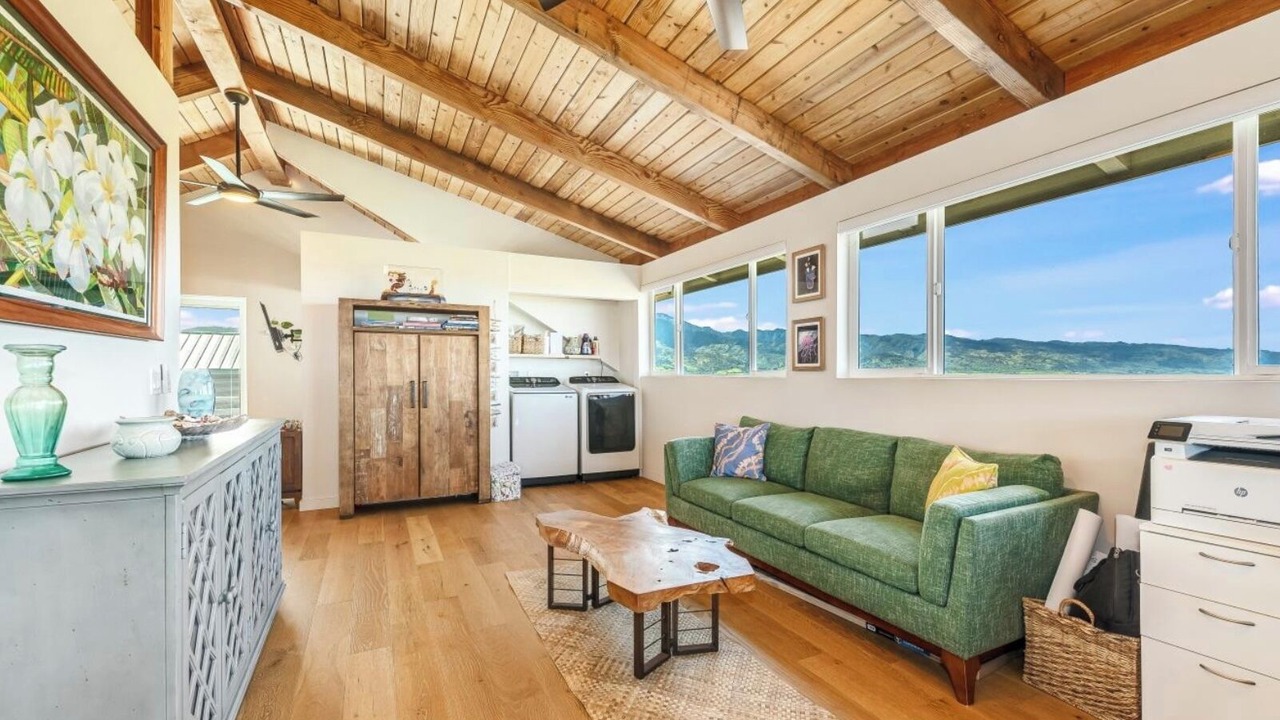 Photo of Livingroom in Waialee