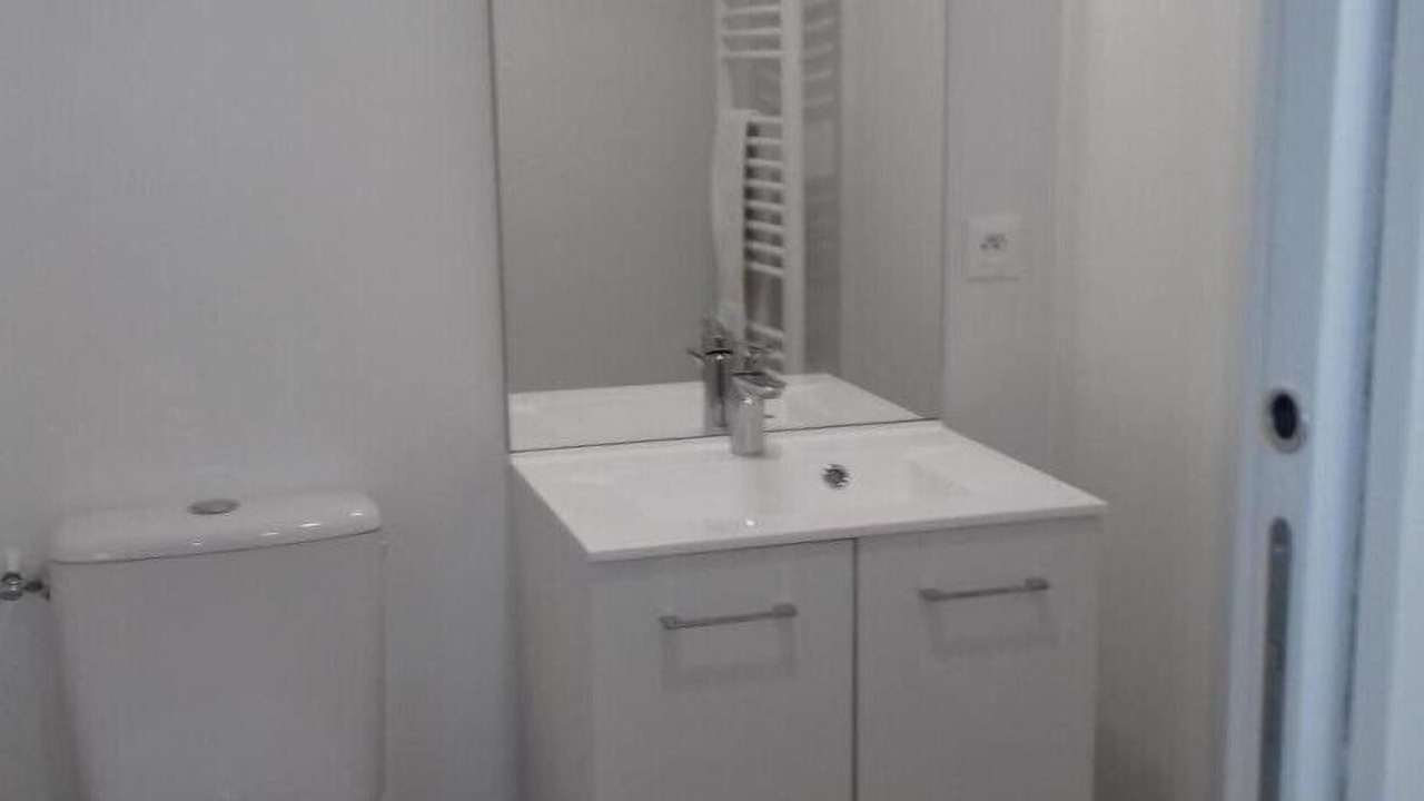 Photo of Bathroom in Givry
