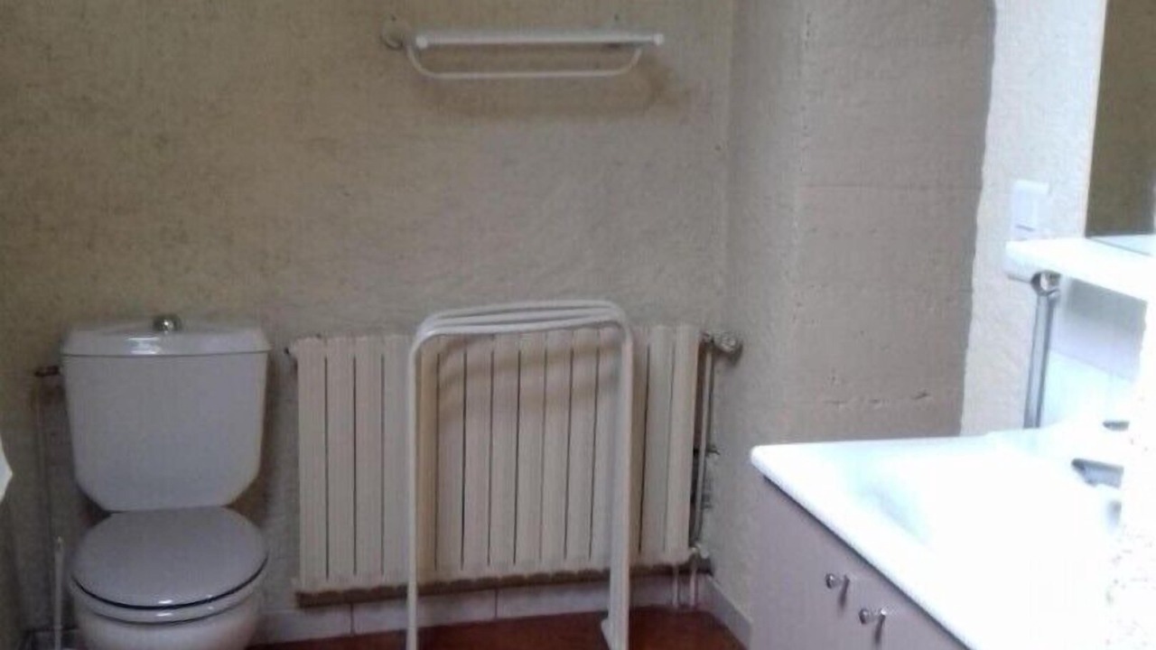 Photo of Bathroom in Givry