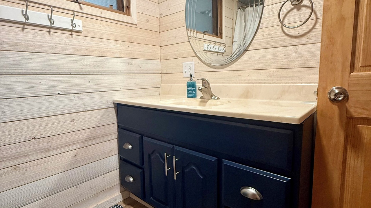 Photo of Bathroom in Hazelhurst