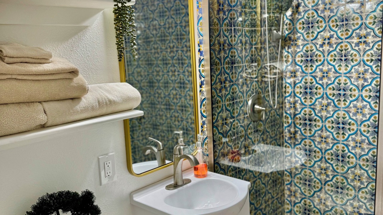 Photo of Bathroom in River Road