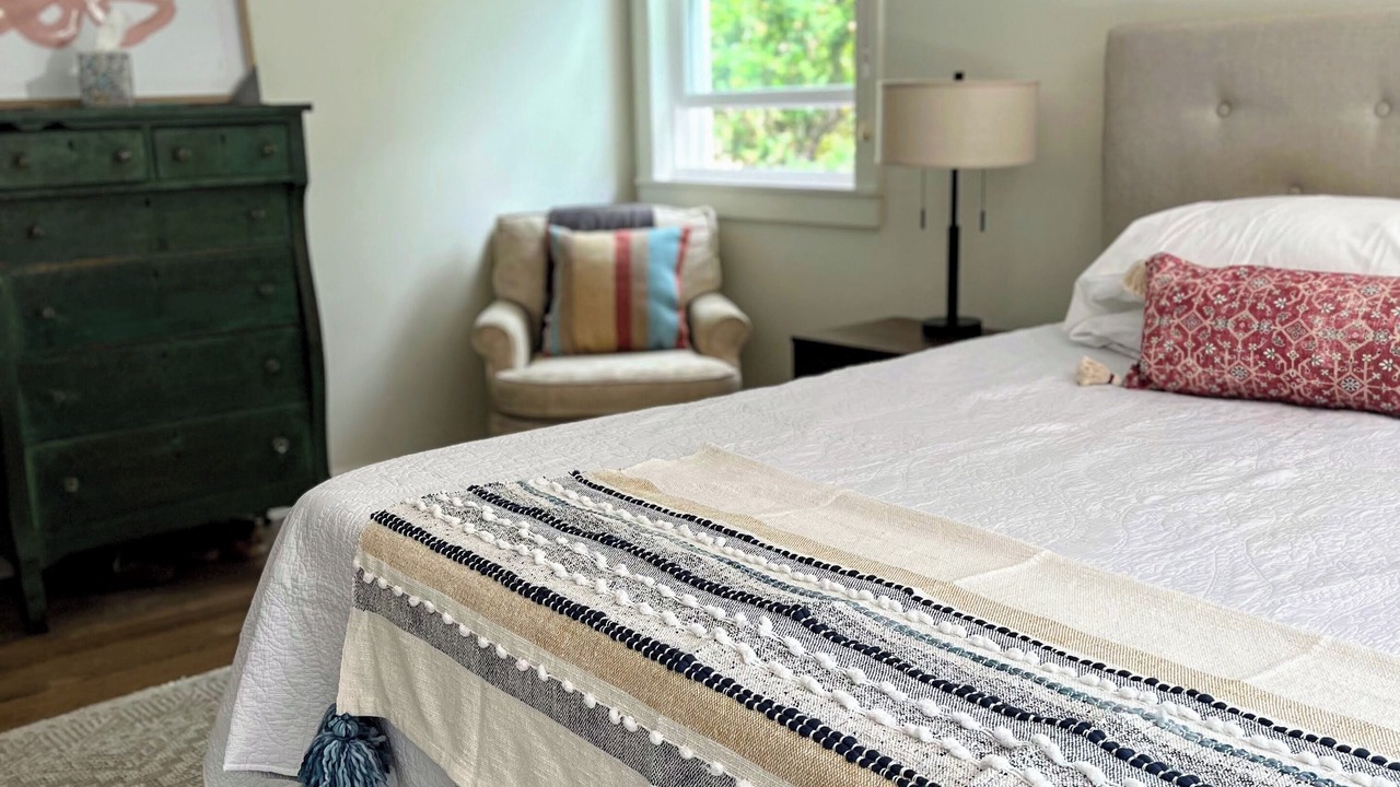 Photo of Bedroom in Wakefield-Peacedale