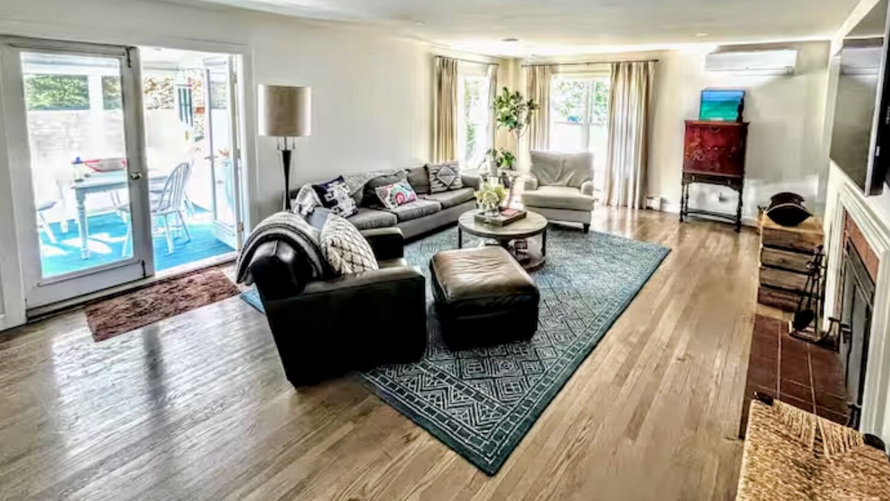 Photo of Livingroom in Wakefield-Peacedale