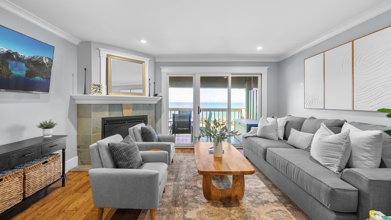 Photo of Livingroom in Tahoya Shores