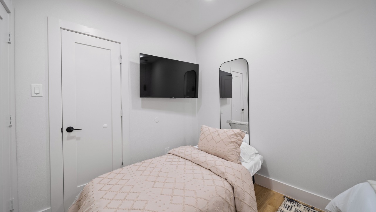 Photo of Bedroom in Greater East End