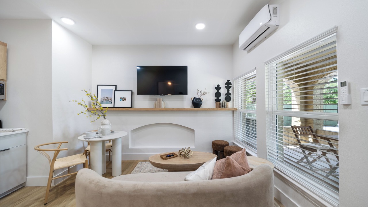 Photo of Livingroom in Greater East End