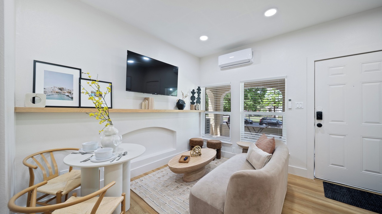Photo of Livingroom in Greater East End