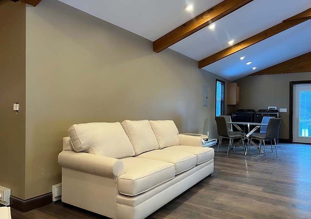 Photo of Livingroom in Town of Throop