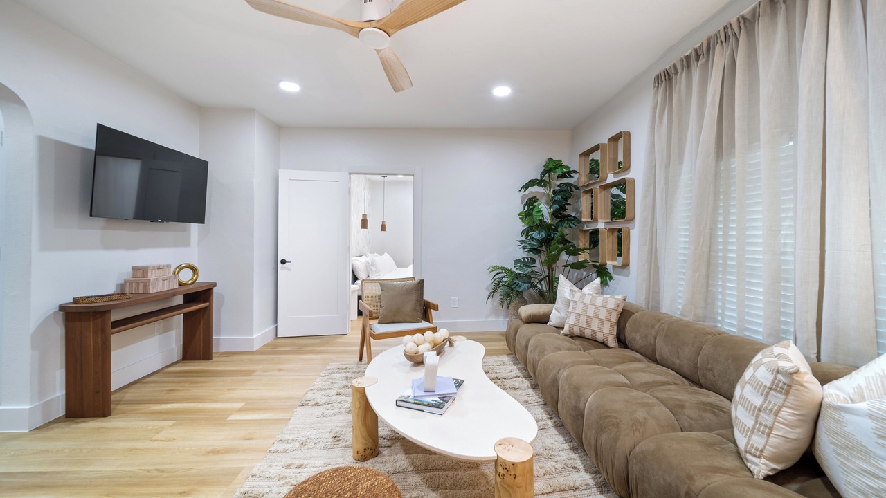 Photo of Livingroom in Greater East End