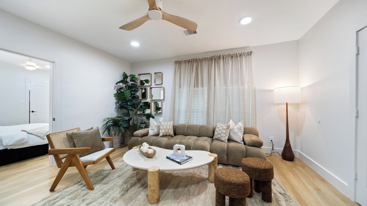 Photo of Livingroom in Greater East End