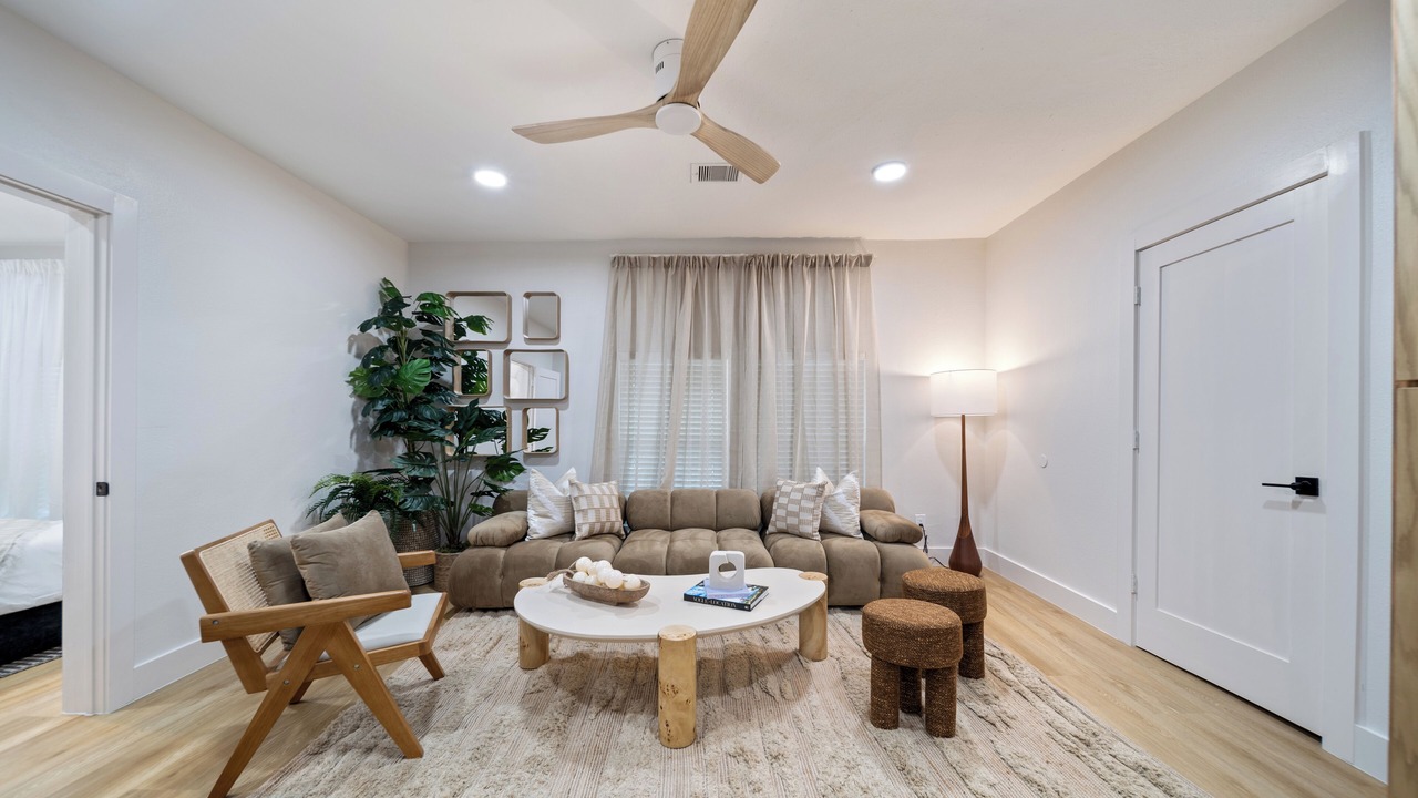Photo of Livingroom in Greater East End