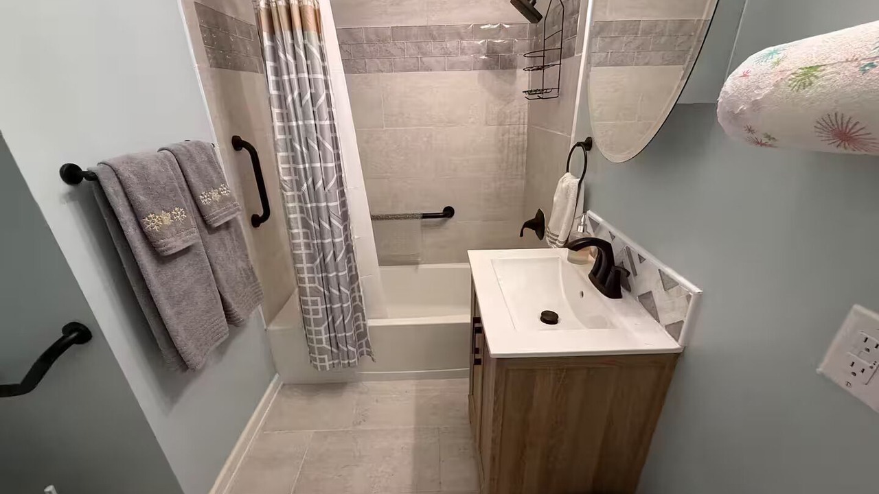 Photo of Bathroom in Beaufort