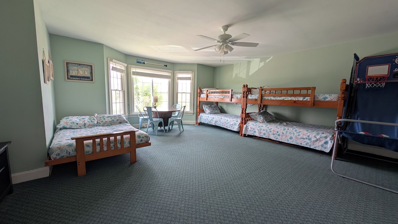 Photo of Bedroom in Admiral Estates
