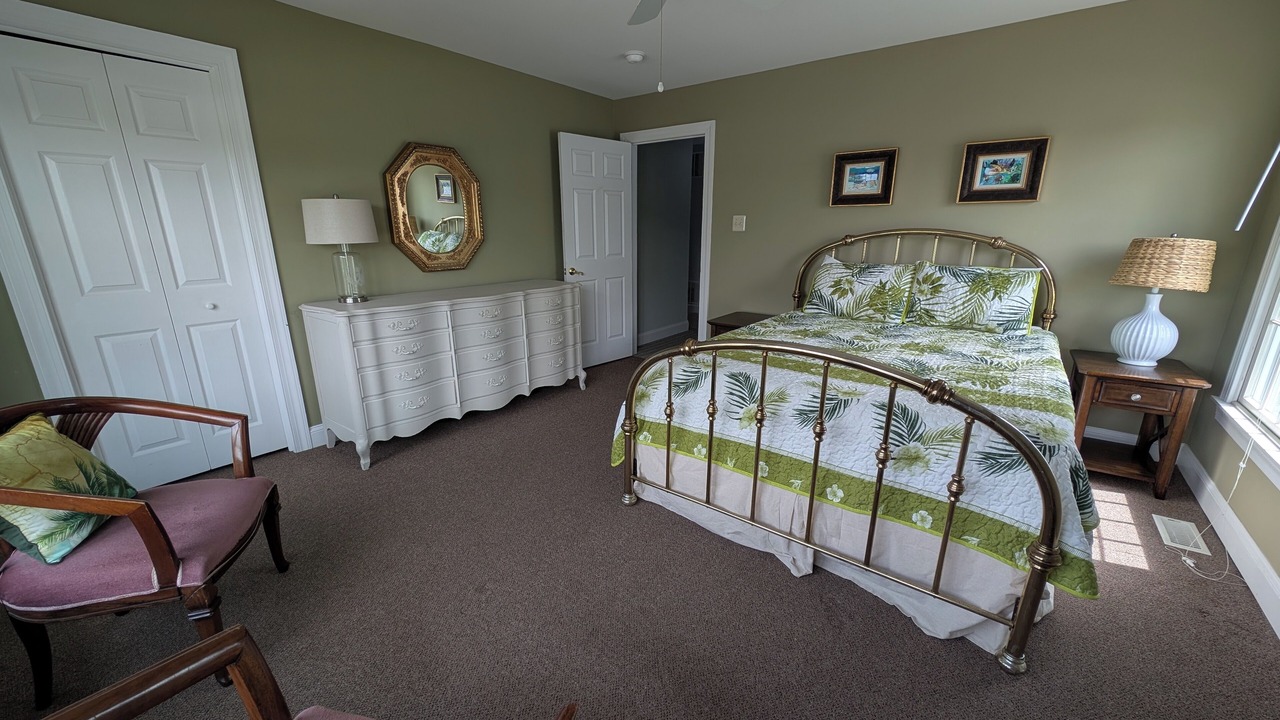 Photo of Bedroom in Admiral Estates