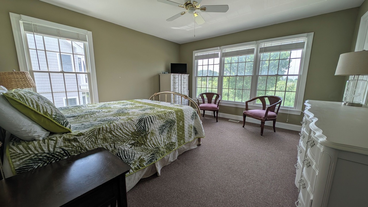 Photo of Bedroom in Admiral Estates